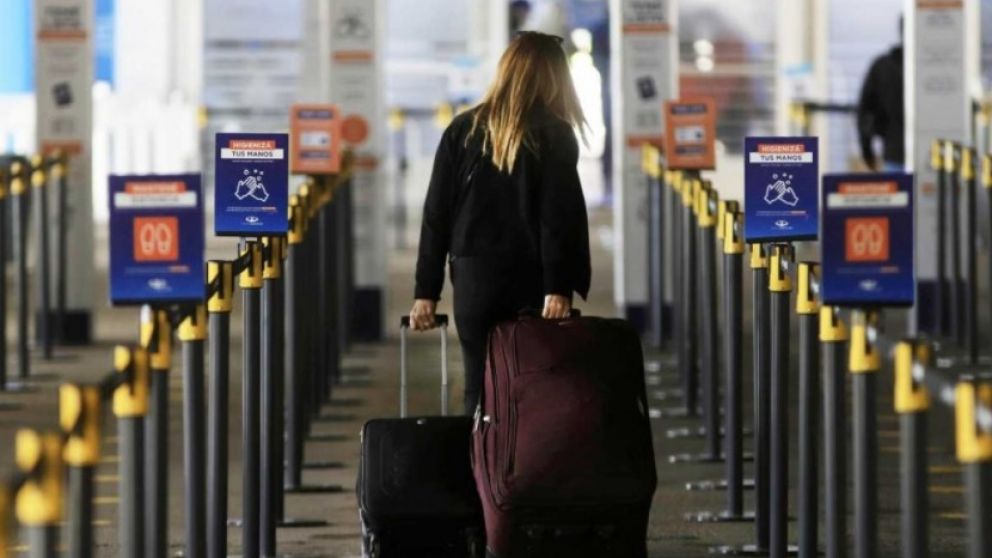 La Unión Europea sacó a la Argentina de la lista de países desde los que se puede viajar sin restricciones