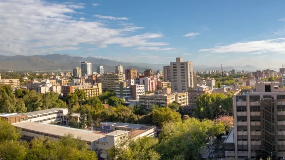 Duro informe del CEM: estancamiento económico y del empleo, alta inflación, y creciente pobreza en Mendoza
