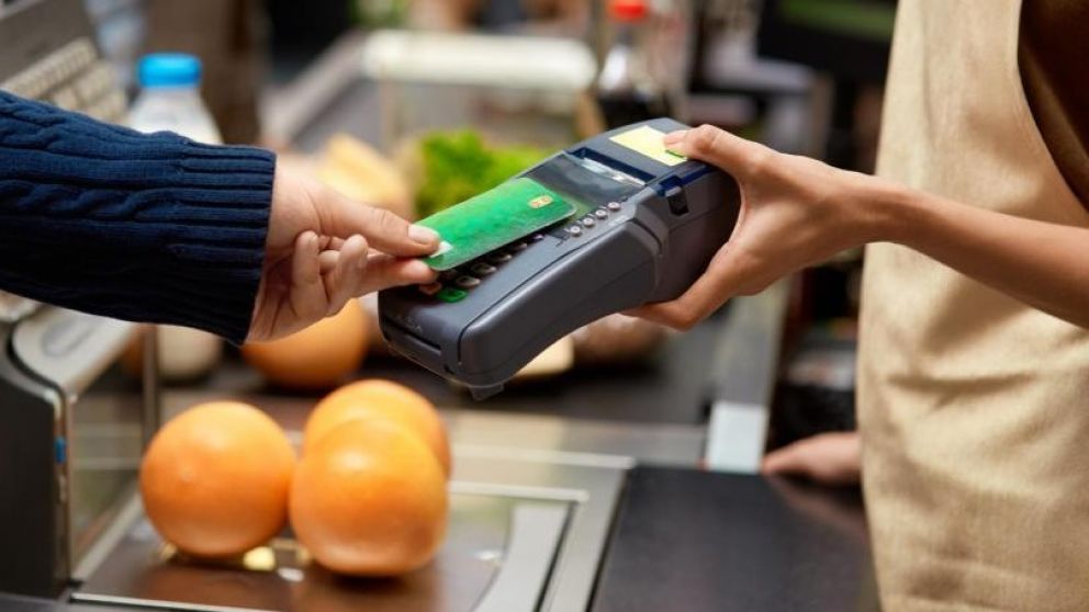Atenti mendocinos: qué hacer ante un cobro duplicado en la tarjeta