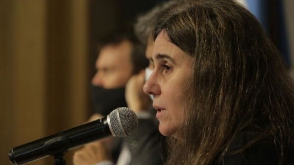 Nadal se lavó las manos y le echó la culpa a los efectores por la tardía carga de fallecidos en Mendoza