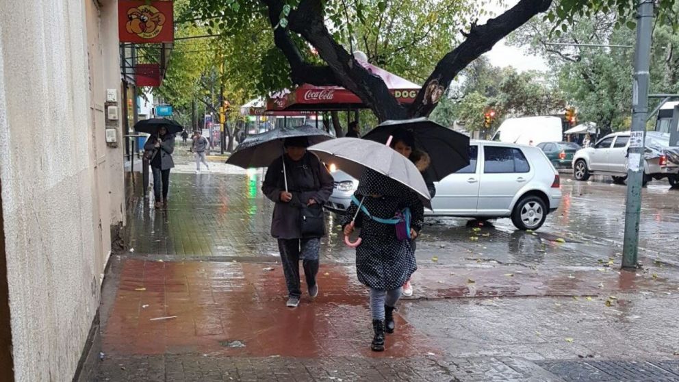 Nueve provincias bajo alerta amarilla del SMN por tormentas (s�, una de ellas es Mendoza)
