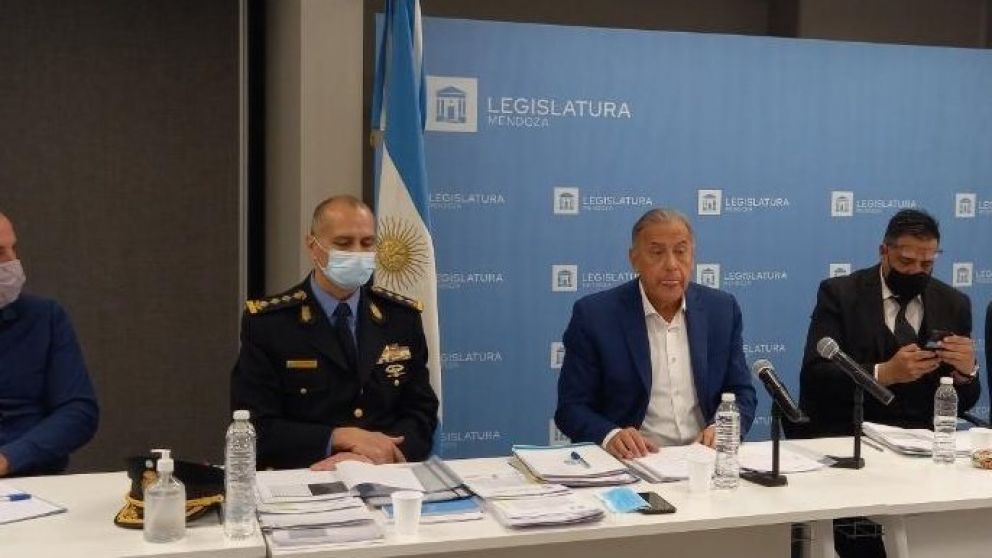 Raúl Levrino junto a Roberto Munives