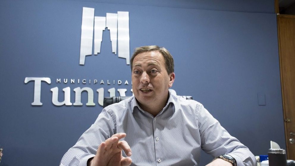 Martín Aveiro, cuando era intendente de Tunuyán.