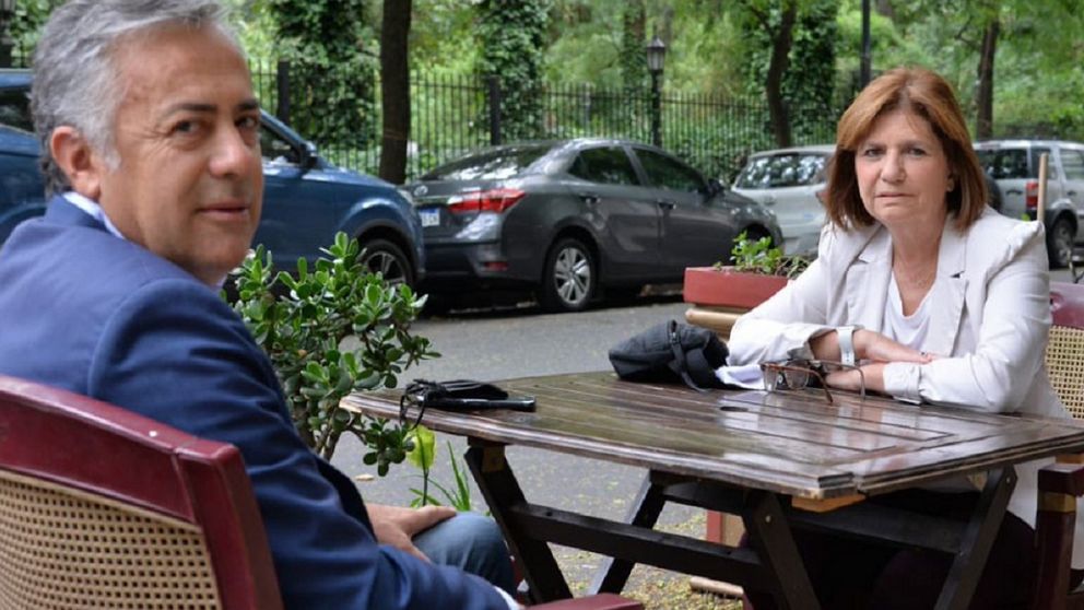 Alfredo Cornejo junto a Patricia Bullrich/Parlamentario