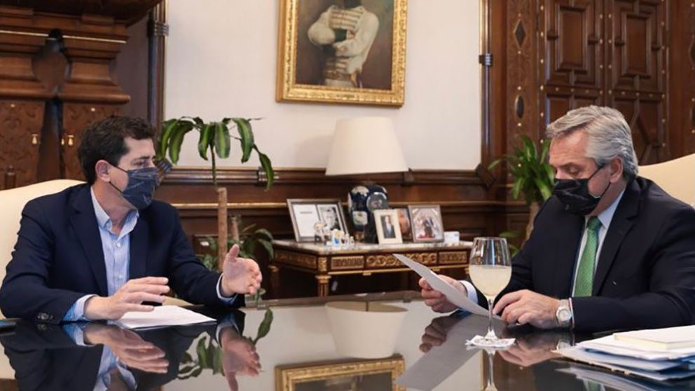Alberto Fernández junto a Eduardo “Wado” De Pedro/Télam
