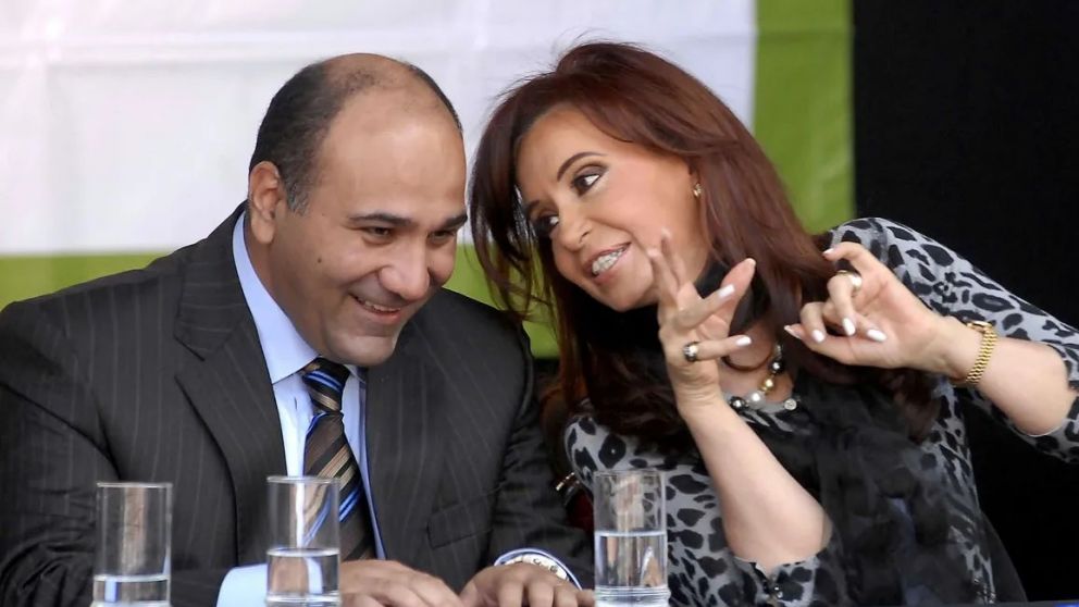 Juan Manzur junto a Cristina Kirchner/Télam