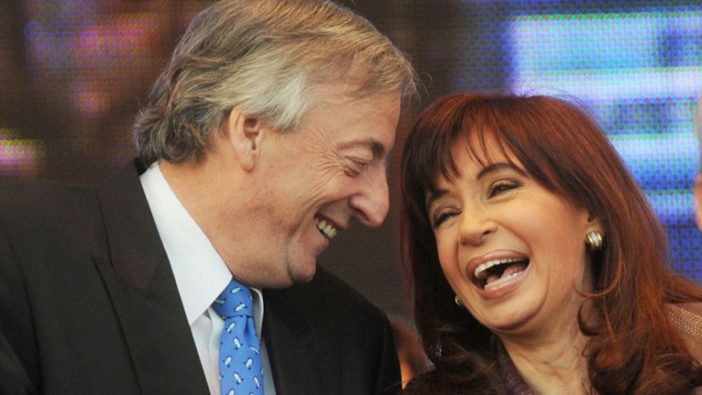 El día que los Kirchner modificaron una ley para no pagar “impuesto a la herencia”