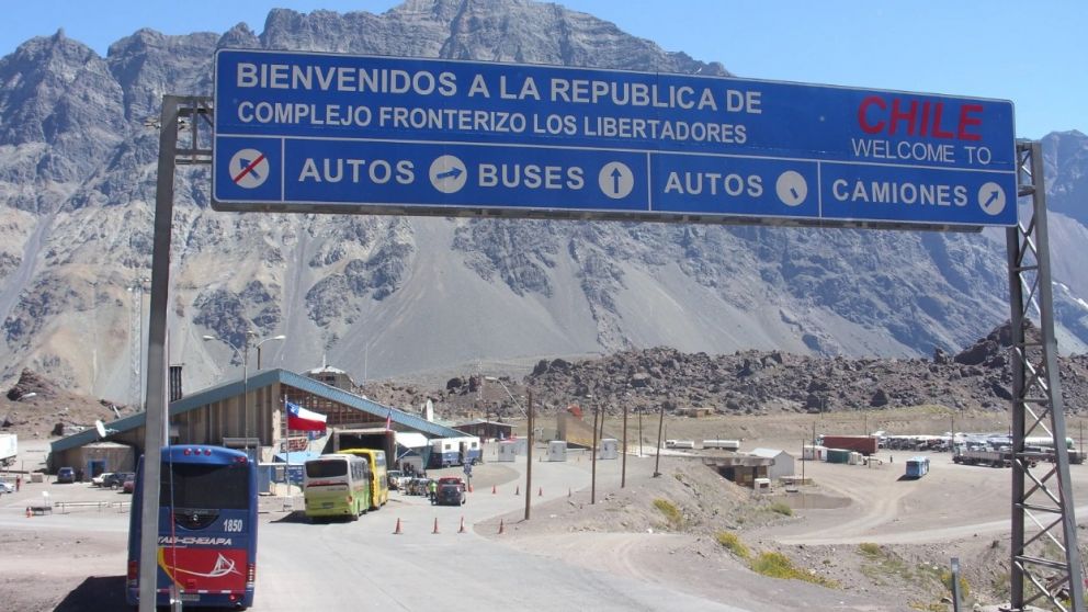 Luego de casi 18 días, habilitan el paso a Chile este domingo, pero sólo para camiones