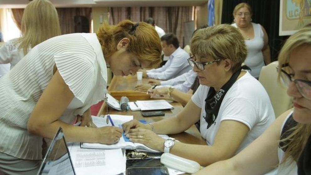 Celadores mendocinos podr�n formarse en mantenimiento general de edificios escolares