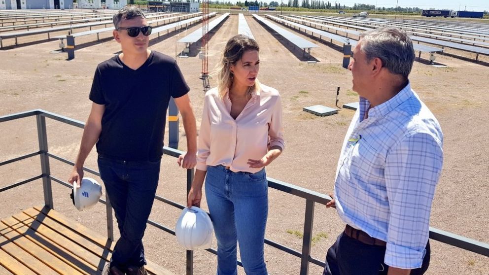 Carolina Losada junto al ministro Enrique Vaquié en Mendoza