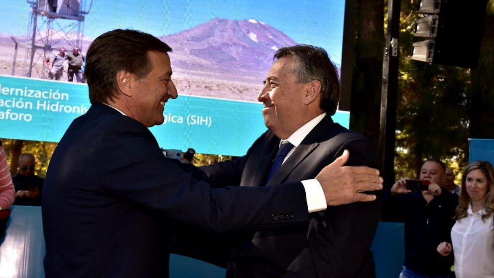 “La escasez ha venido para quedarse”, admitió Suarez al tomarle juramento a Marinelli en Irrigación