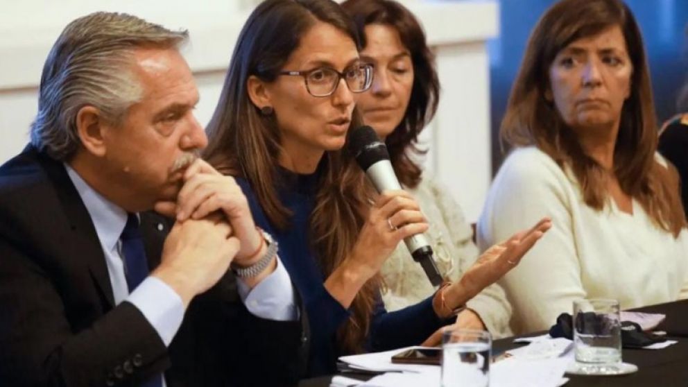 El presidente le aceptó la renuncia a Elizabeth Gómez Alcorta quien dio el portazo tras el desalojo a mapuches en Villa Mascardi