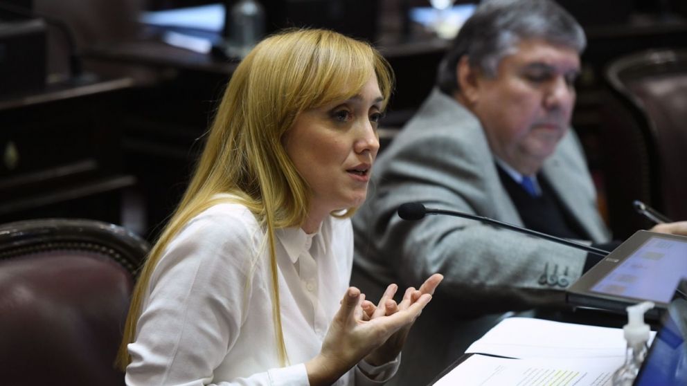 Anabel Fern�ndez Sagasti junto a Jos� Mayans / Prensa PJ
