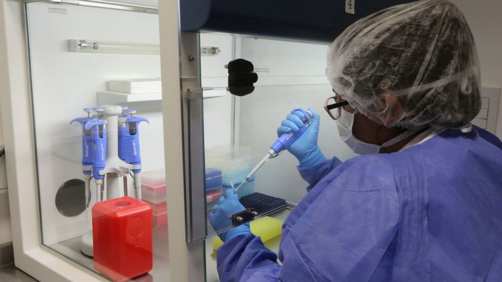 Bioqu�micos de Mendoza advierten que, si no obtienen repuesta, cobrar�n coseguro