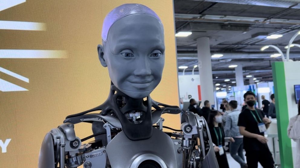 Los robots impresionan a la sociedad en China, con múltiples actividades