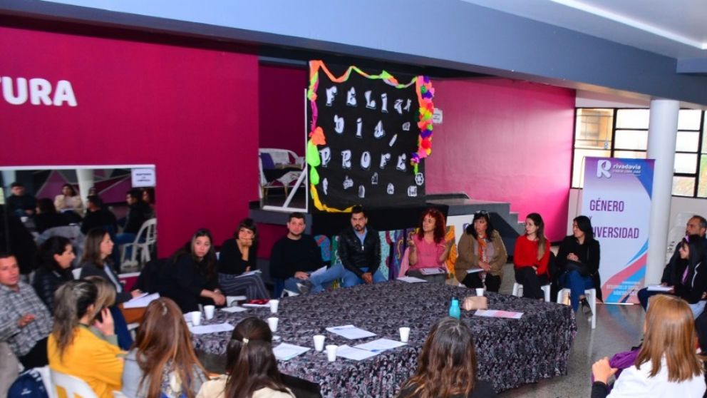 Junto a instituciones de Rivadavia, Gabriela Lizana conformó la Primera Mesa Interseccional contra la violencia de género