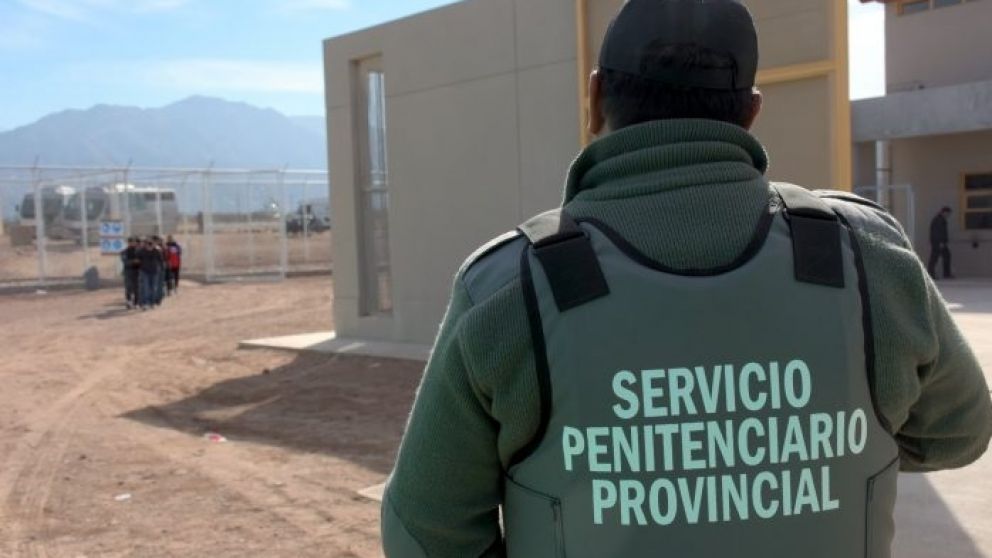 El Servicio Penitenciario de Mendoza fomenta a los presos para que construyan juguetes