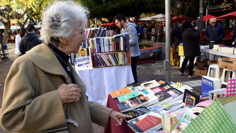 ¿Por qué hoy se celebra el Día Internacional del Libro?