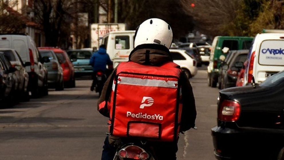 Le robaron la moto a un delivery de PedidosYa en Las Heras