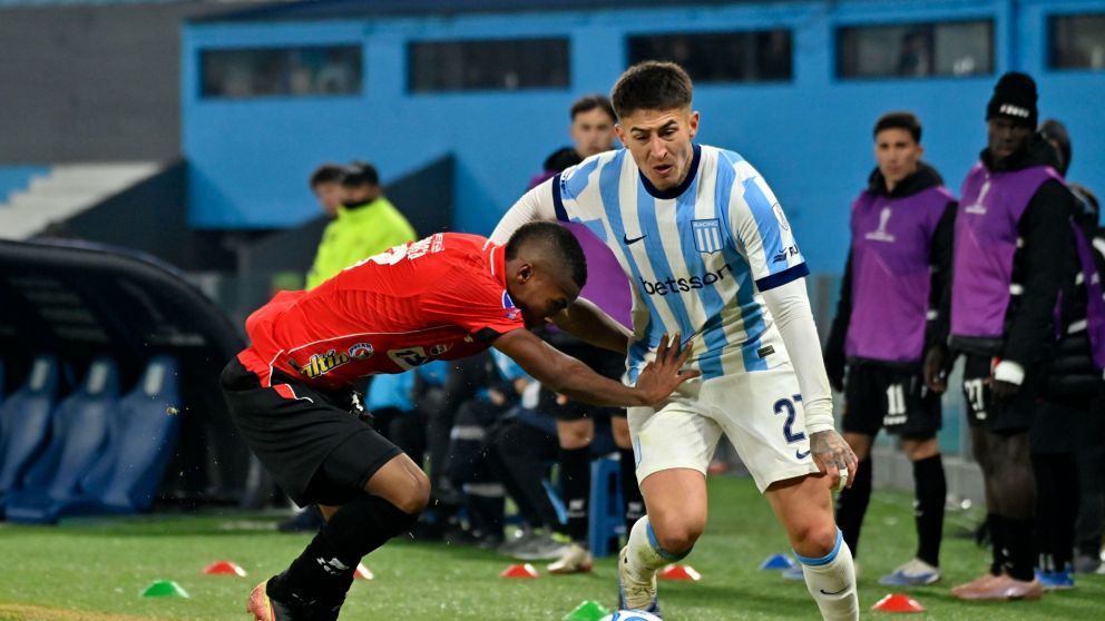 Urgido por el triunfo, Racing Club se obnubil� y el empate con Caracas lo dej� eliminado