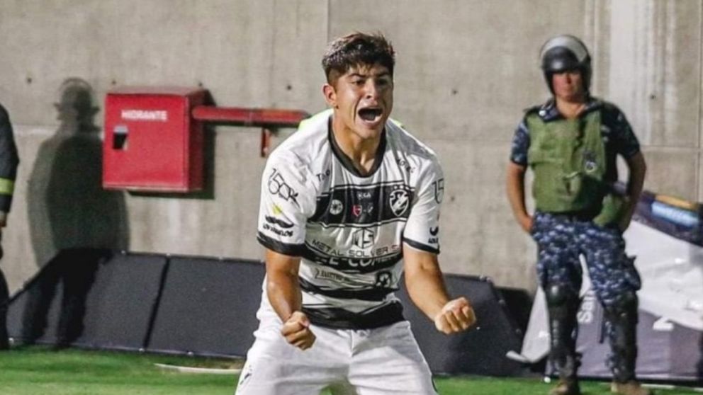 Claypole dio el batacazo y eliminó a Newell’s de la Copa Argentina