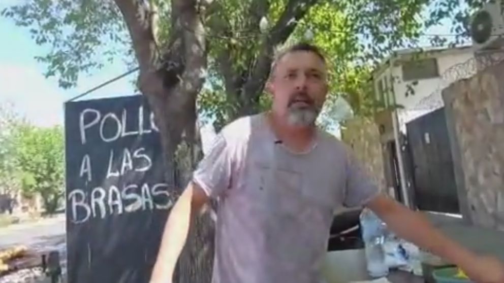 ? Video: tras dejar un tendal de estafados, el l�der de Ganancias Deportivas se puso un parripollo en San Rafael