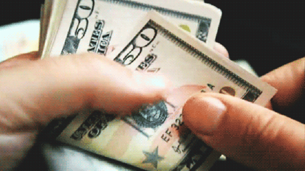 La estrategia del gobierno nacional para contener al dólar