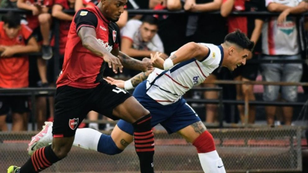 San Lorenzo cay� ante Newell’s en Rosario y dej� pasar la chance de ser l�der de la Liga Profesional