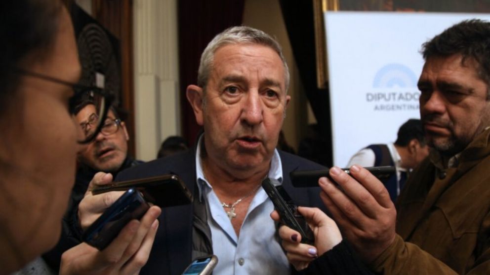 Julio Cobos, cr�tico tras la caida libertaria en provincia de Buenos Aires.
