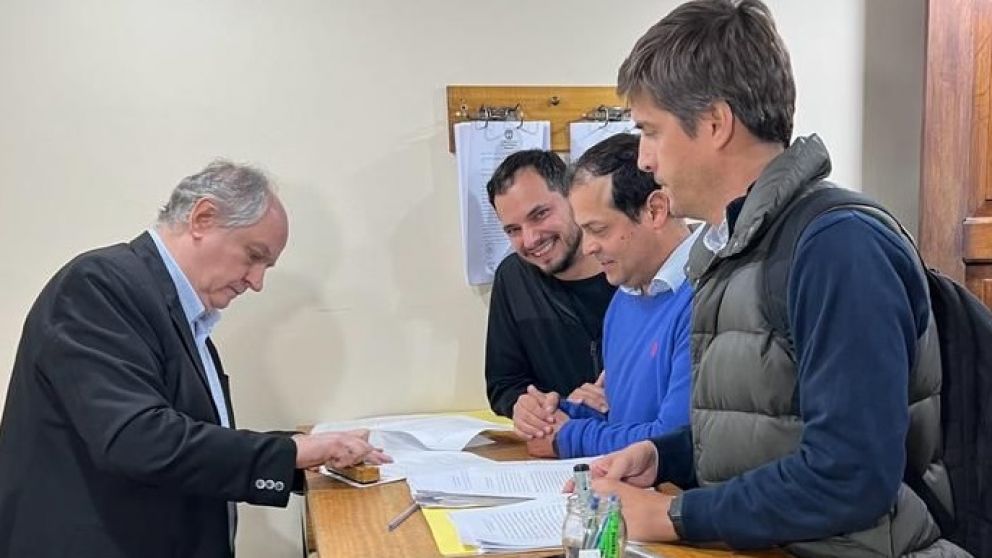 Presentaron en la Junta Electoral el frente “La Unión Mendocina”, el espacio donde competirá Omar De Marchi