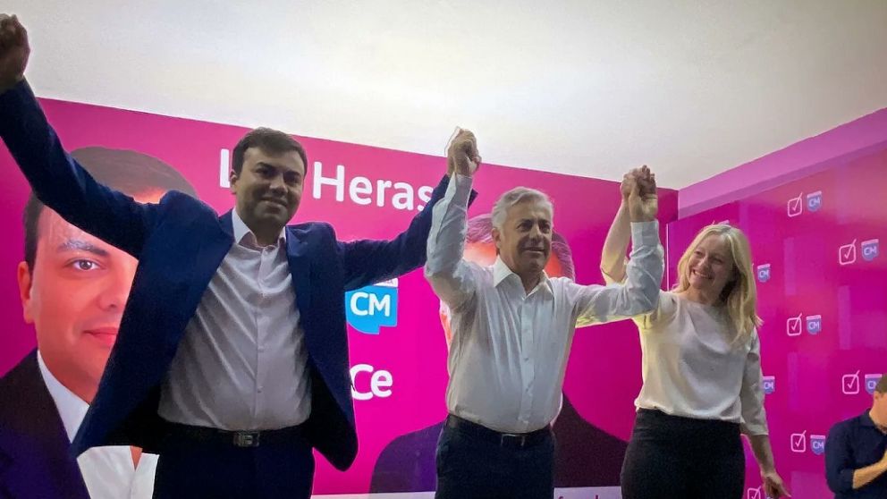 Francisco Lo Presti junto a Alfredo Cornejo y Hebe Casado / Twitter
