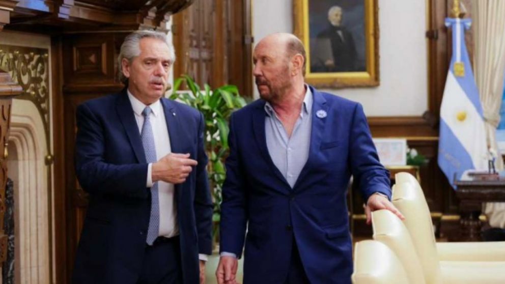 Alberto Fern�ndez junto a Gildo Insfr�n / NA 
