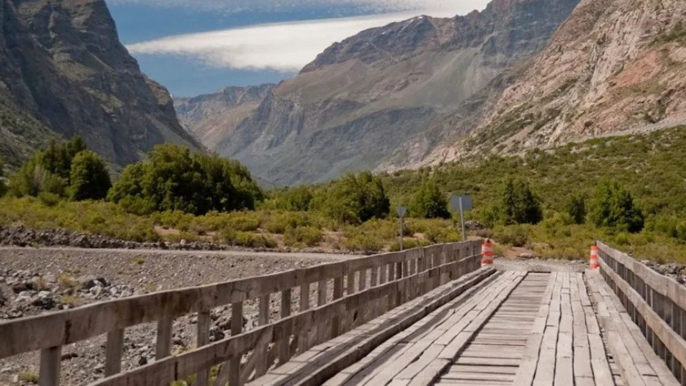 ? Acerca de los pasos internacionales de Mendoza: �Qui�n frena la concreci�n del Paso Las Le�as de baja altura?
