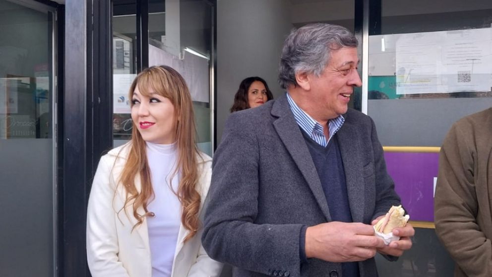 Daniel Orozco junto a Janina Ort�z
