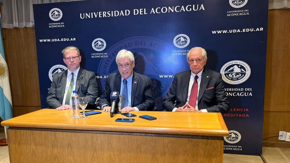 Sebasti�n Pi�era en Mendoza 
