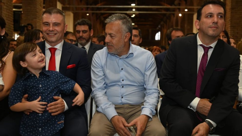 Cornejo elogió a Diego Costarelli tras su asunción como intendente de Godoy Cruz (y agradeció a Tadeo)