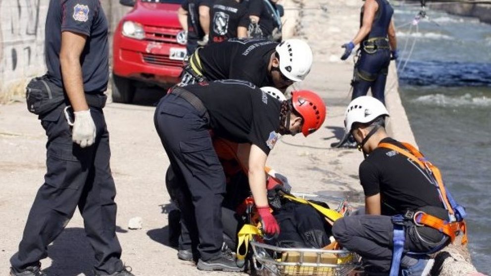 Un hombre fue rescatado después de sufrir una lesión en su rodilla izquierda en el Cerro Áspero de Las Heras