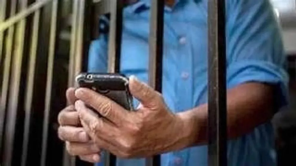 Tras el fallo judicial en Mendoza, exigen que se proh�ba el uso de tel�fonos celulares en las c�rceles bonaerenses