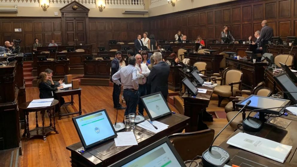 Sospechas y acusaciones: ¿Hubo un pacto con el peronismo provincial para suspender a Janina Ortíz?