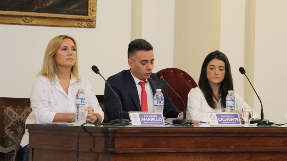 Secretaria Legislativa Marcela Amarillo, Intendente Marcos Calvente y Presidente del HCD Verónica Cancela