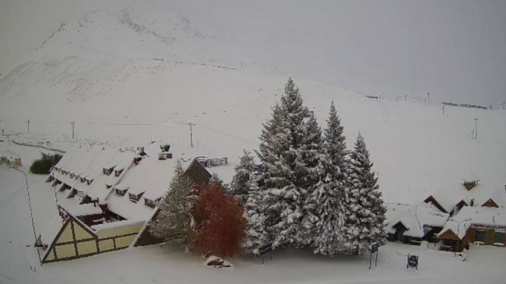 ?? Cámara en vivo: ¡Llegó la nieve a Las Leñas!