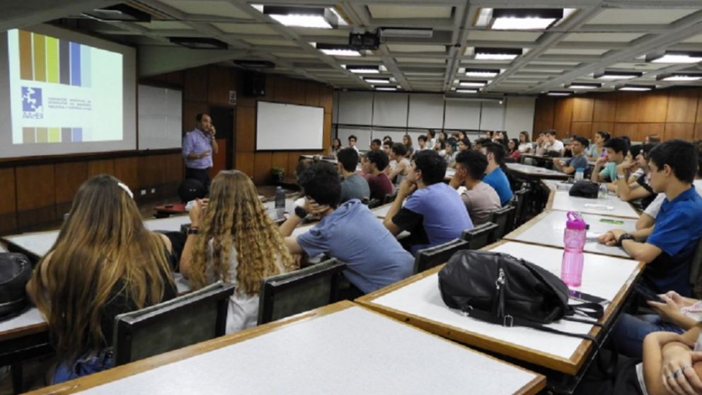 Habrá paro docente de 6 días en la UNCuyo: cuándo será la medida de fuerza, según FADIUNC