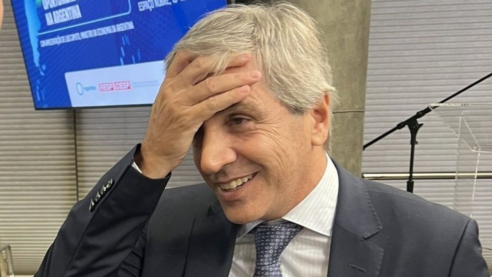 Luis Caputo / X