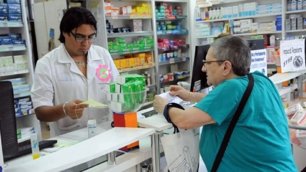 Las farmacias mendocinas alertaron sobre una crisis financiera por el atraso de las obras sociales