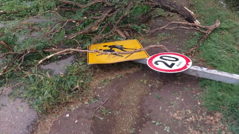 Poco a poco, siguen liberando los caminos de San Rafael y La Paz cortados por las tormentas