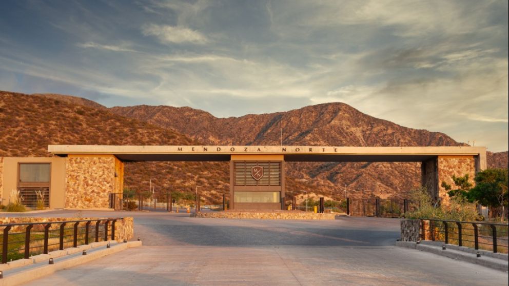 Construirán un complejo residencial autosustentable en medio de la montaña