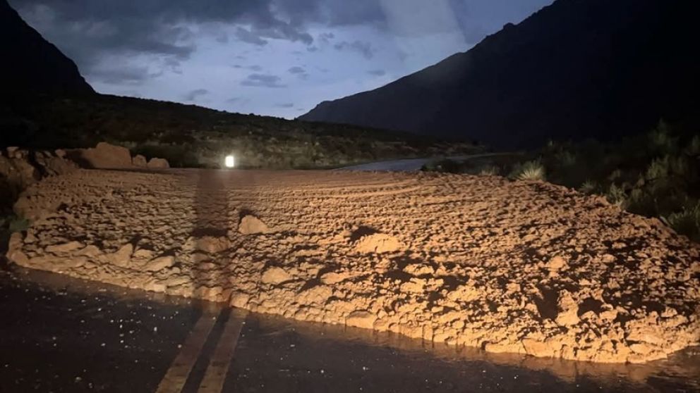Tras los aludes, el paso a Chile abrirá el martes por la demora en el despeje