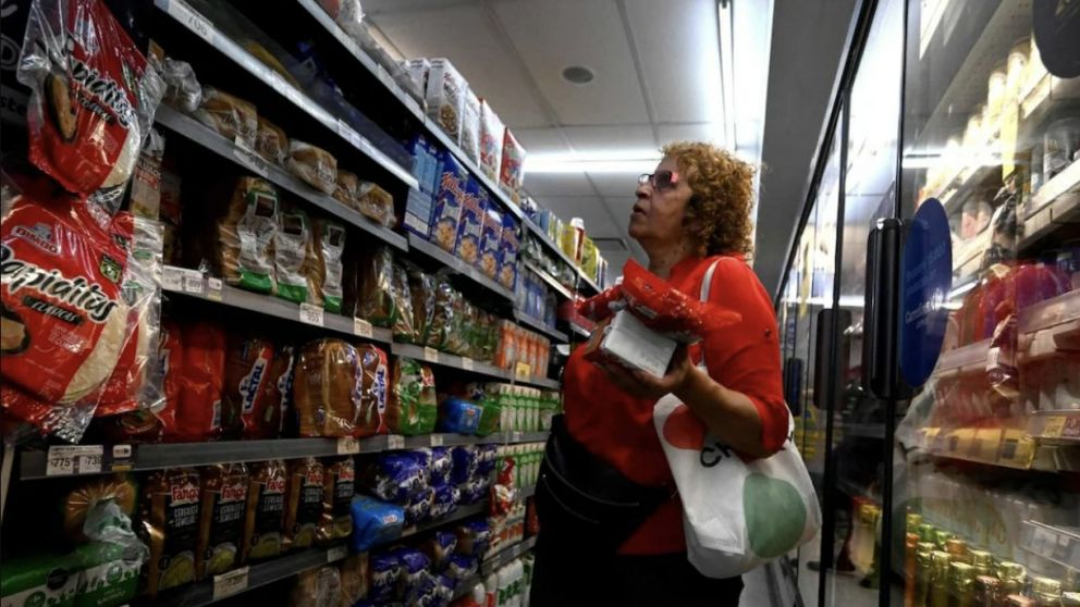 Inflación: consultoras privadas pronostican una nueva desaceleración en mayo, pero se mantendrá por encima del 2%