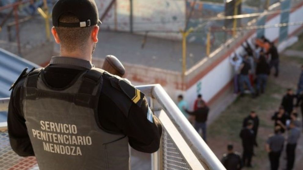 Un milagro tecnológico: descubren que en la cárcel también entra droga… por el personal