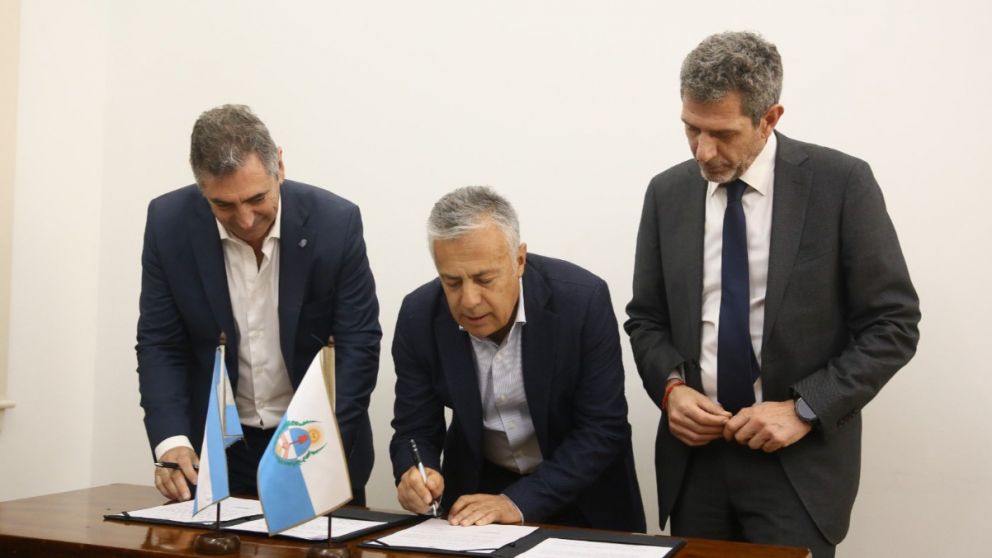 Rutas nacionales: acuerdo de Cornejo para que Mendoza mejore y mantenga tramos estratégicos
